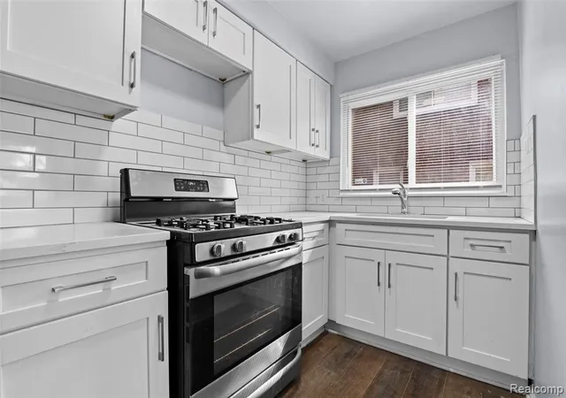 Photo 3 of Single family home for sale at 6762 Greenview Ave, Detroit, MI 48228 | MLS# 61038123 | Listing updated on 2026-10-14