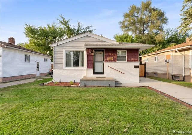 Photo 2 of Single family home for sale at 26912 Colgate St, Inkster, MI 48141 3108 | MLS# 61024150 | Listing updated on 2026-09-18