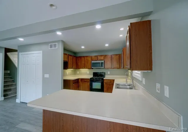 Photo 3 of Single family home for sale at 61 Narrin St, Ortonville, MI 48462 | MLS# 61030237 | Listing updated on 2026-10-12