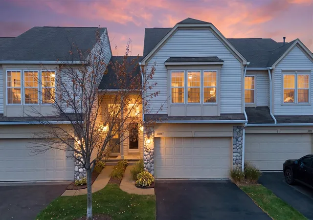 Listing Photo 1 - Condo for sale in building located at 26649 Kirkway Dr, Woodhaven, MI 48183
