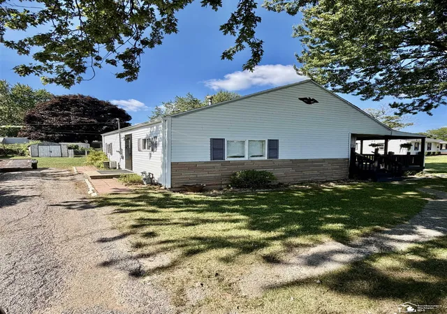 Photo 3 of Sale Pending at 2956 Nadeau Rd, Monroe, MI 48162 | MLS# 50220060 | Listing updated on 2026-09-14