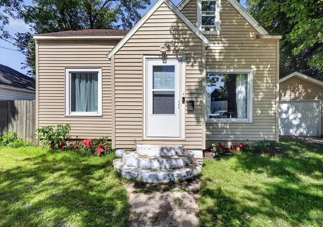 Photo 1 of Single family home for sale at 1111 Orville St, Grand Rapids, MI 49507 | MLS# 70558691 | Listing updated on 2026-10-28