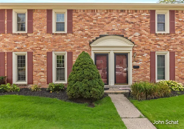 Photo 1 of Condo for sale at 2471 Abbington Dr, Grand Rapids, MI 49506 | MLS# 70556497 | Listing updated on 2026-10-05