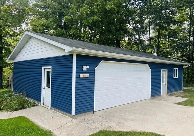 Photo 3 of Single family home for sale at 14150 Birch Ln, Marion, MI 49665 | MLS# 70555430 | Listing updated on 2026-09-14