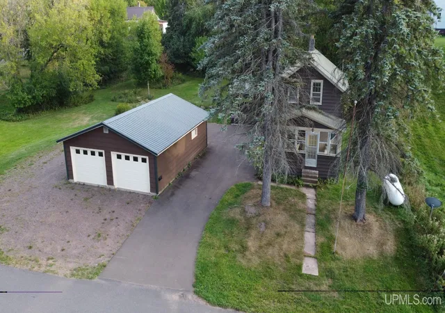 Single family home for sale at 307 E Gold St, Bessemer, MI 49911 | MLS# 50221591