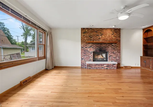 Photo 4 of Single family home for sale at 1806 Broadway St, Niles, MI 49120 | MLS# 70554797 | Listing updated on 2026-09-15