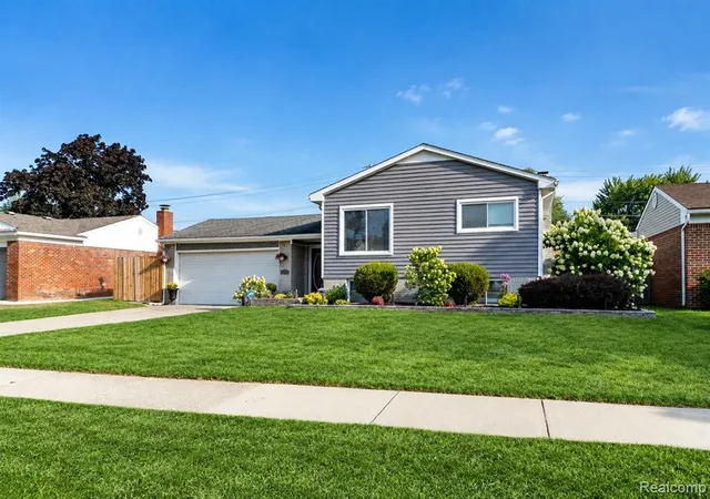 Photo 1 of Single family home for sale at 11955 Sorrento Blvd, Sterling Heights, MI 48312 1359 | MLS# 61025164 | Listing updated on 2026-09-16