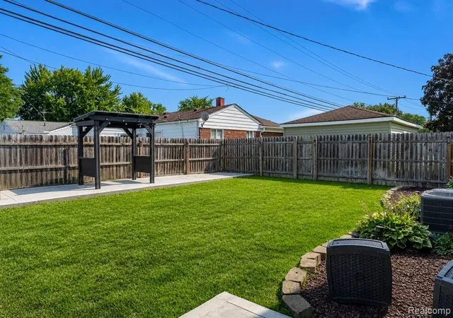 Photo 2 of Single family home for sale at 11955 Sorrento Blvd, Sterling Heights, MI 48312 1359 | MLS# 61025164 | Listing updated on 2026-09-16