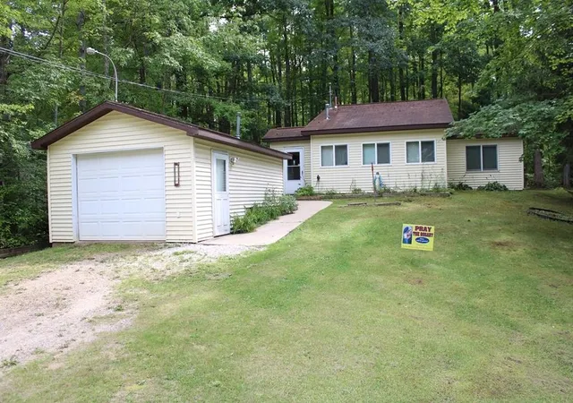 Single family home for sale at 5042 Southwood Dr, Harrison, MI 48625 | MLS# 50221534