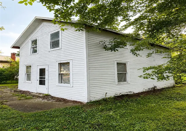 Single family home for sale at 113 S Red Bud Trl, Buchanan, MI 49107 | MLS# 70556658
