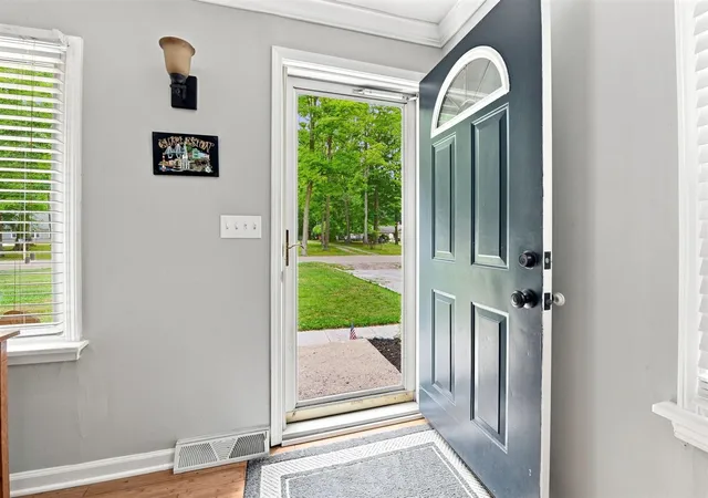 Photo 4 of Single family home for sale at 21484 Power Rd, Farmington Hills, MI 48336 | MLS# 70557543 | Listing updated on 2026-09-12