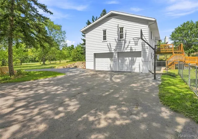 Photo 2 of Sale Pending at 9805 Platt Rd, Milan, MI 48160 | MLS# 61023324 | Listing updated on 2026-09-09