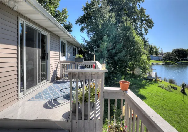 Photo 3 of Single family home for sale at 142 Sunnybrook Dr, Grandville, MI 49418 | MLS# 70563127 | Listing updated on 2026-10-14