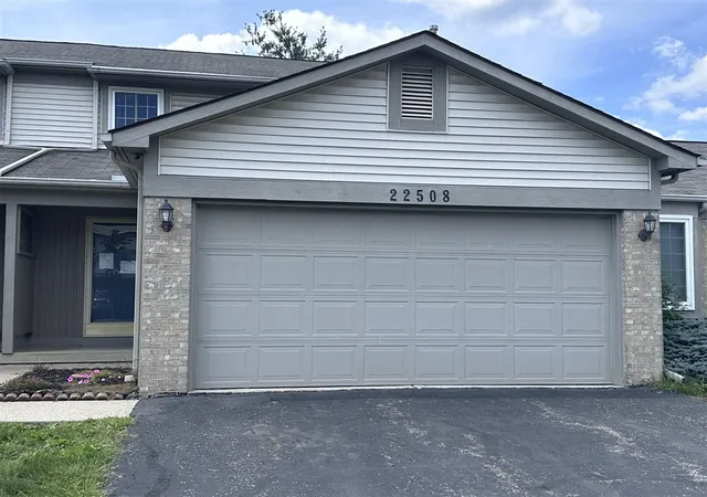 Photo 1 of Sale Pending at 22508 Silver Creek Dr, Woodhaven, MI 48183 | MLS# 70554533 | Listing updated on 2026-10-15