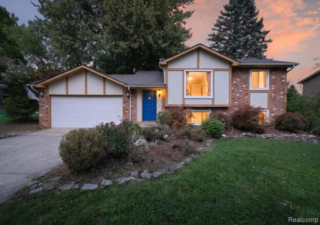 Photo 1 of Single family home for sale at 1570 South Blvd, Rochester Hills, MI 48309 | MLS# 61034670 | Listing updated on 2026-10-01