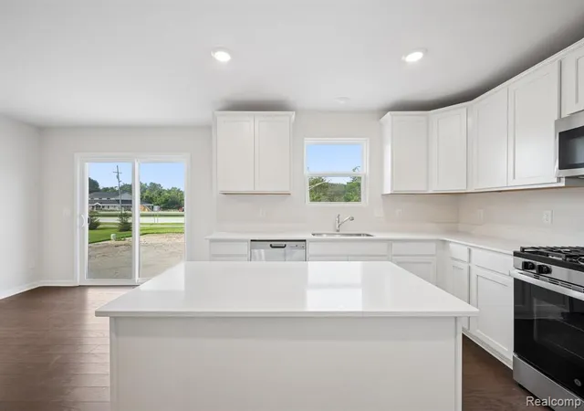 Photo 3 of Single family home for sale at 34398 Sandpiper Ct, New Baltimore, MI 48047 2837 | MLS# 60992512 | Listing updated on 2026-10-19