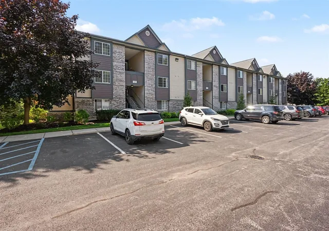 Photo 2 of Condo for sale at 18400 N Ridge Ct #17, Spring Lake, MI 49456 | MLS# 70555590 | Listing updated on 2026-09-15