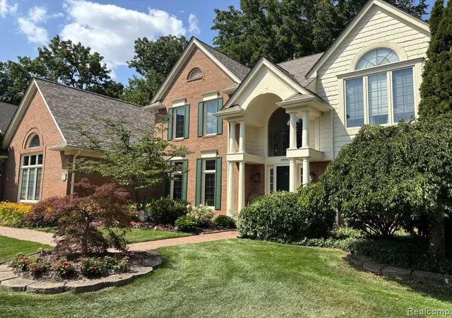 Photo 3 of Single family home for sale at 40054 Woodside Dr, Northville, MI 48168 | MLS# 61038320 | Listing updated on 2026-10-15