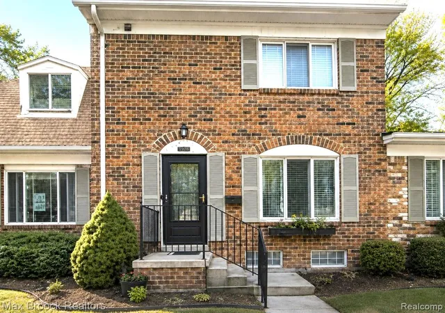 Photo 1 of Condo for sale at 1928 S Wickham, Royal Oak, MI 48073 | MLS# 61029412 | Listing updated on 2026-09-12