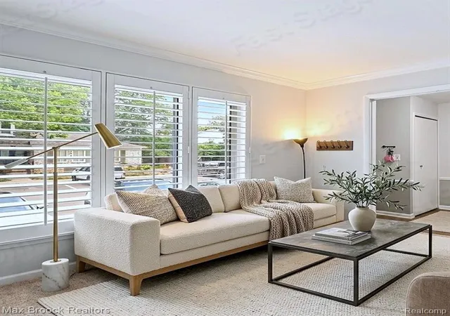 Photo 3 of Condo for sale at 1928 S Wickham, Royal Oak, MI 48073 | MLS# 61029412 | Listing updated on 2026-09-12