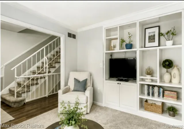 Photo 4 of Condo for sale at 1928 S Wickham, Royal Oak, MI 48073 | MLS# 61029412 | Listing updated on 2026-09-12