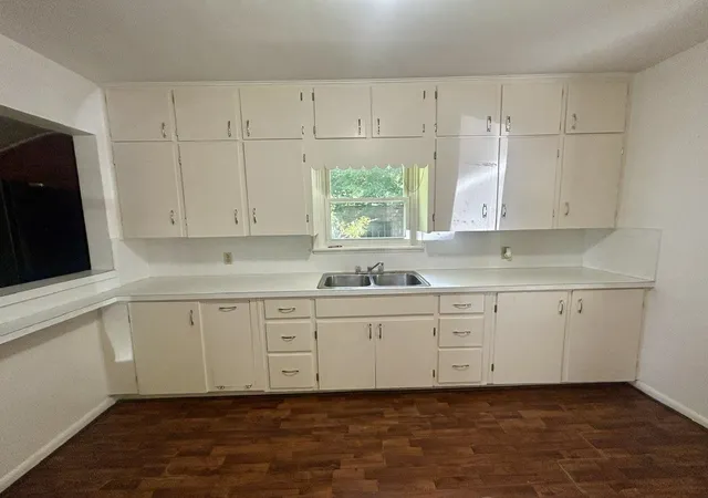Photo 2 of Single family home for sale at 220 W Beech St, Gladwin, MI 48624 | MLS# 50213419 | Listing updated on 2026-09-04