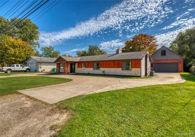 Photo 3 of Single family home for sale at 25800 N North River Rd, Harrison Twp, MI 48045 1536 | MLS# 61036480 | Listing updated on 2026-10-10