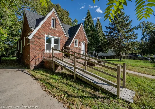 Photo 1 of Single family home for sale at 17892 Bradford St, Detroit, MI 48205 3110 | MLS# 60970540 | Listing updated on 2026-10-20