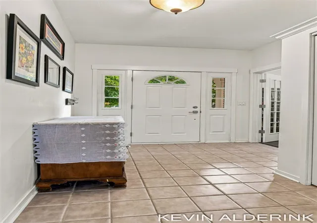 Photo 3 of Single family home for sale at 1305 Augusta Ct, Holland, MI 49423 | MLS# 70551909 | Listing updated on 2026-09-15