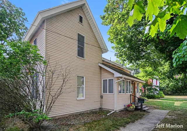 Photo 1 of Single family home for sale at 301 N Clay St, Greenville, MI 48838 | MLS# 70544483 | Listing updated on 2026-09-16