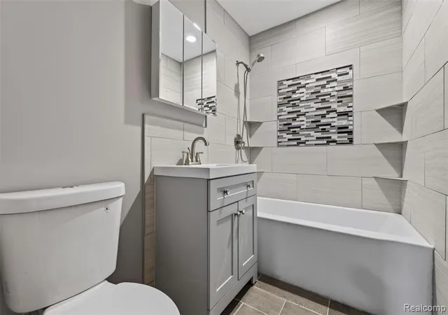 Photo 3 of Single family home for sale at 2070 Harwine St, Flint, MI 48532 5114 | MLS# 61024346 | Listing updated on 2026-09-16