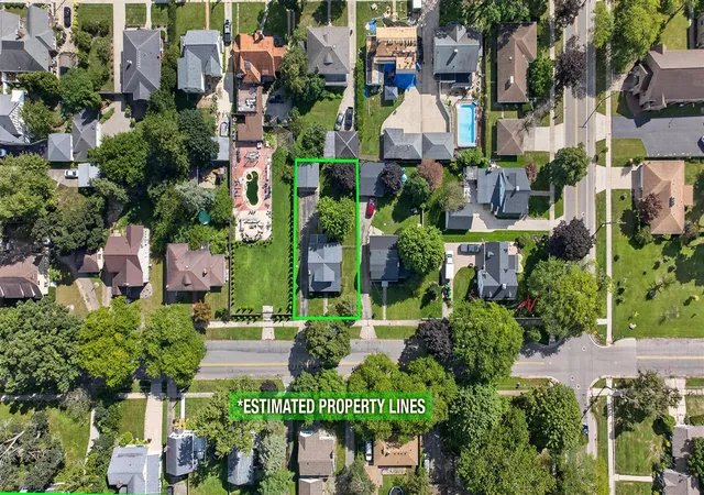 Photo 3 of Single family home for sale at 403 S Wisner St, Jackson, MI 49203 | MLS# 70555465 | Listing updated on 2026-09-17