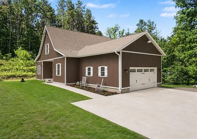 Photo 3 of Single family home for sale at 9370 Alex Dr, Richland, MI 49083 | MLS# 70541424 | Listing updated on 2026-09-09