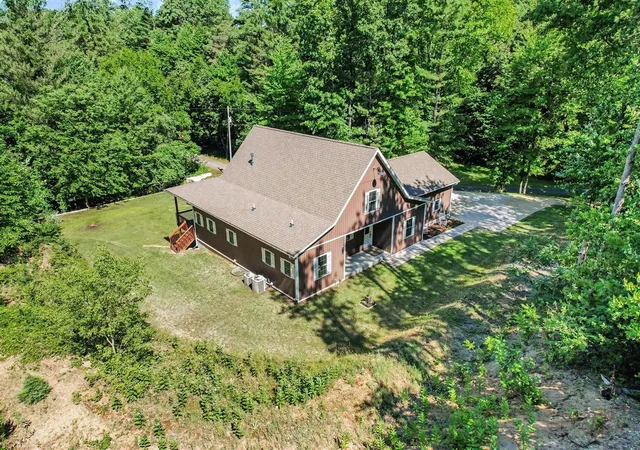 Photo 3 of Single family home for sale at 9370 Alex Dr, Richland, MI 49083 | MLS# 70541424 | Listing updated on 2026-09-09