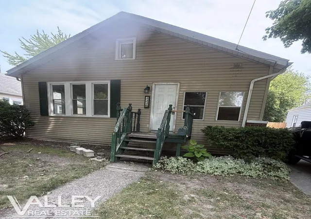Photo 2 of Single family home for sale at 3326 Court St, Saginaw, MI 48602 | MLS# 50220434 | Listing updated on 2026-09-14
