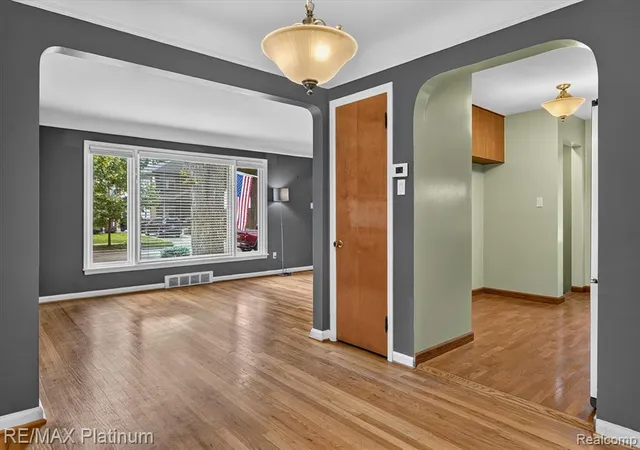 Photo 4 of Single family home for sale at 1150 N Franklin St, Dearborn, MI 48128 1024 | MLS# 61024789 | Listing updated on 2026-09-08