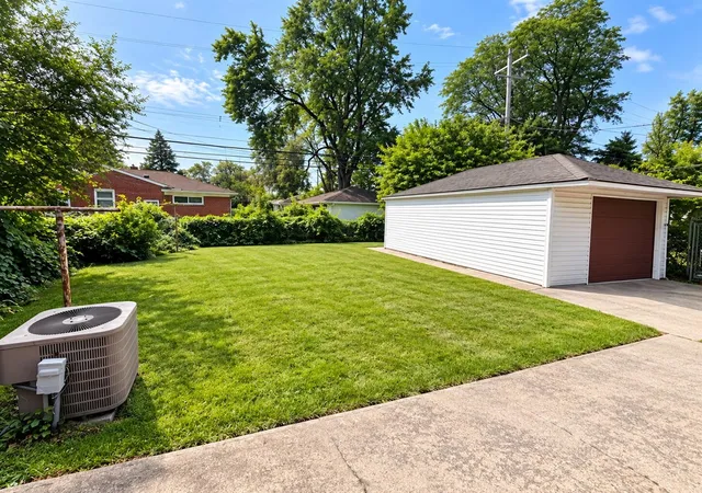 Photo 3 of Single family home for sale at 22615 Glendale St, Detroit, MI 48223 | MLS# 70553936 | Listing updated on 2026-09-17