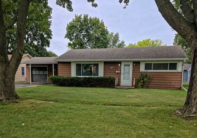 Photo 1 of Sale Pending at 4 Tarras Ct, Bay City, MI 48706 | MLS# 50222549 | Listing updated on 2026-09-28