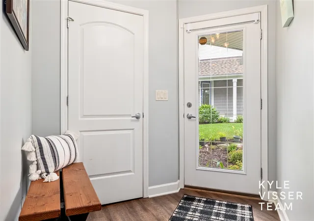 Photo 3 of Condo for sale at 816 Pinnacle Run Dr #21, Grand Rapids, MI 49546 | MLS# 70557206 | Listing updated on 2026-09-10