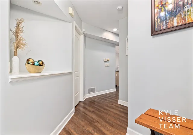 Photo 4 of Condo for sale at 816 Pinnacle Run Dr #21, Grand Rapids, MI 49546 | MLS# 70557206 | Listing updated on 2026-09-10