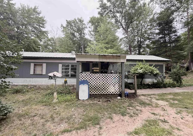 Photo 1 of Single family home for sale at 4070 N Valley View Rd, Harrison, MI 48625 | MLS# 50216398 | Listing updated on 2026-10-20