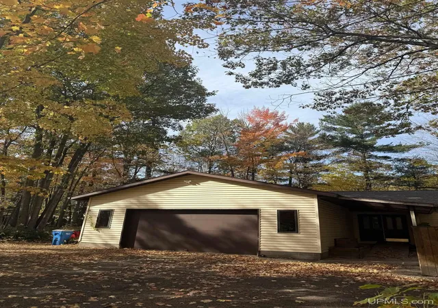 Single family home for sale at 5 Longyear Dr, Negaunee, MI 49866 | MLS# 50224120 | Listing updated on 2026-10-20