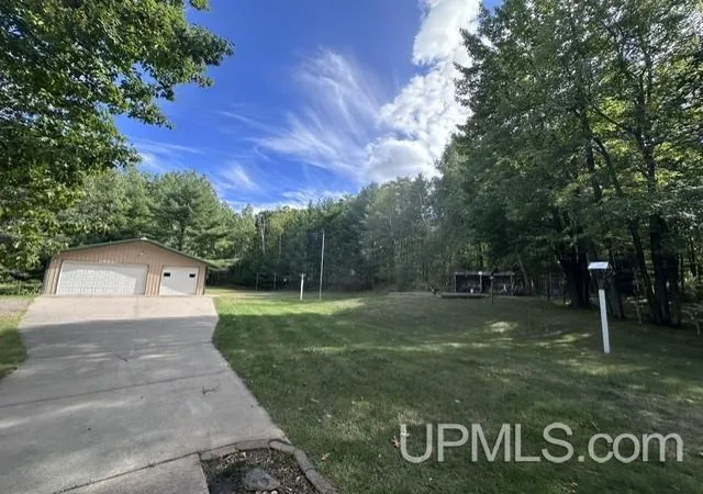 Photo 3 of Single family home for sale at 1993 Old 69 Hwy, Florence, WI 54121 | MLS# 50222020 | Listing updated on 2026-09-28