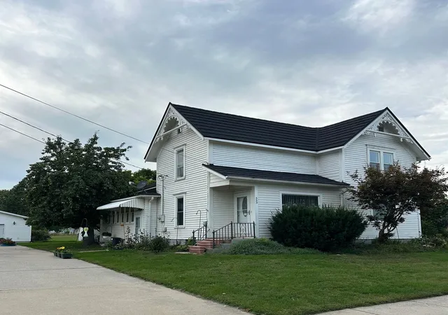 Photo 2 of Single family home for sale at 333 N Chippewa, Shepherd, MI 48883 | MLS# 80073563 | Listing updated on 2026-10-06
