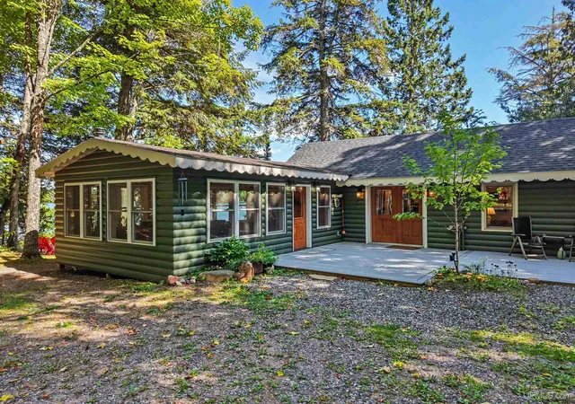 Photo 2 of Single family home for sale at 3018 W Duck Lake Rd, Watersmeet, MI 49969 | MLS# 50221146 | Listing updated on 2026-09-14