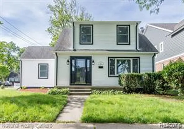 Photo 1 of Single family home for sale at 1572 Webster St, Birmingham, MI 48009 | MLS# 61037715 | Listing updated on 2026-10-16