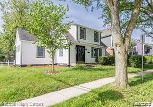 Photo 2 of Single family home for sale at 1572 Webster St, Birmingham, MI 48009 | MLS# 61037715 | Listing updated on 2026-10-16