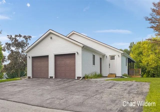 Photo 3 of Single family home for sale at 7200 Knapp St, Ada, MI 49301 | MLS# 70556423 | Listing updated on 2026-09-10