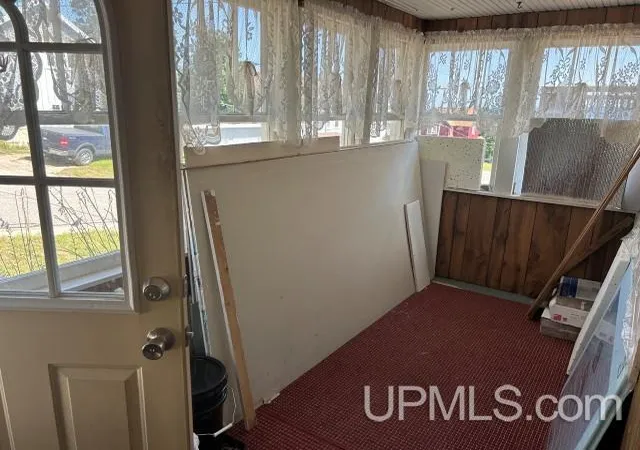 Photo 4 of Single family home for sale at 211 Hickory St, Munising, MI 49862 | MLS# 50221345 | Listing updated on 2026-09-10