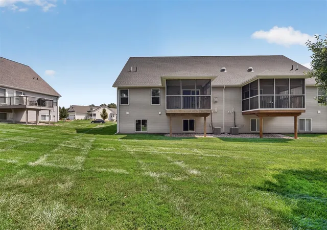 Photo 4 of Condo for sale at 4048 Stoneridge Dr, Jackson, MI 49203 | MLS# 70554301 | Listing updated on 2026-09-10